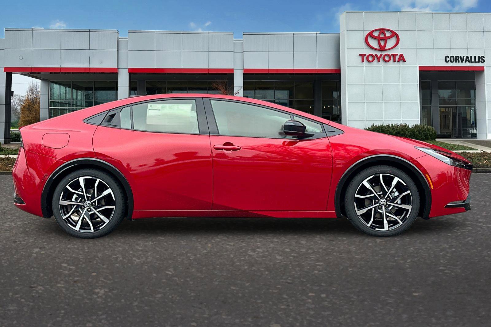 New 2026 Toyota Prius Plug-In Hybrid FWD image 4