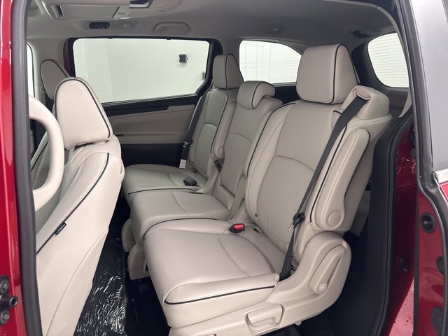 New 2026 Honda Odyssey Touring image 11