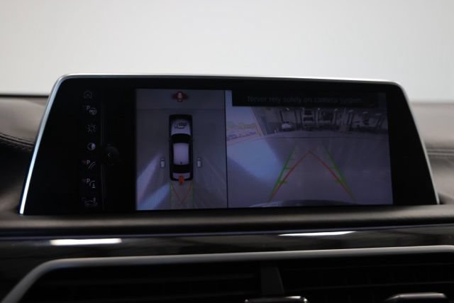 Used 2017 BMW 740i xDrive AWD/4WD image 25