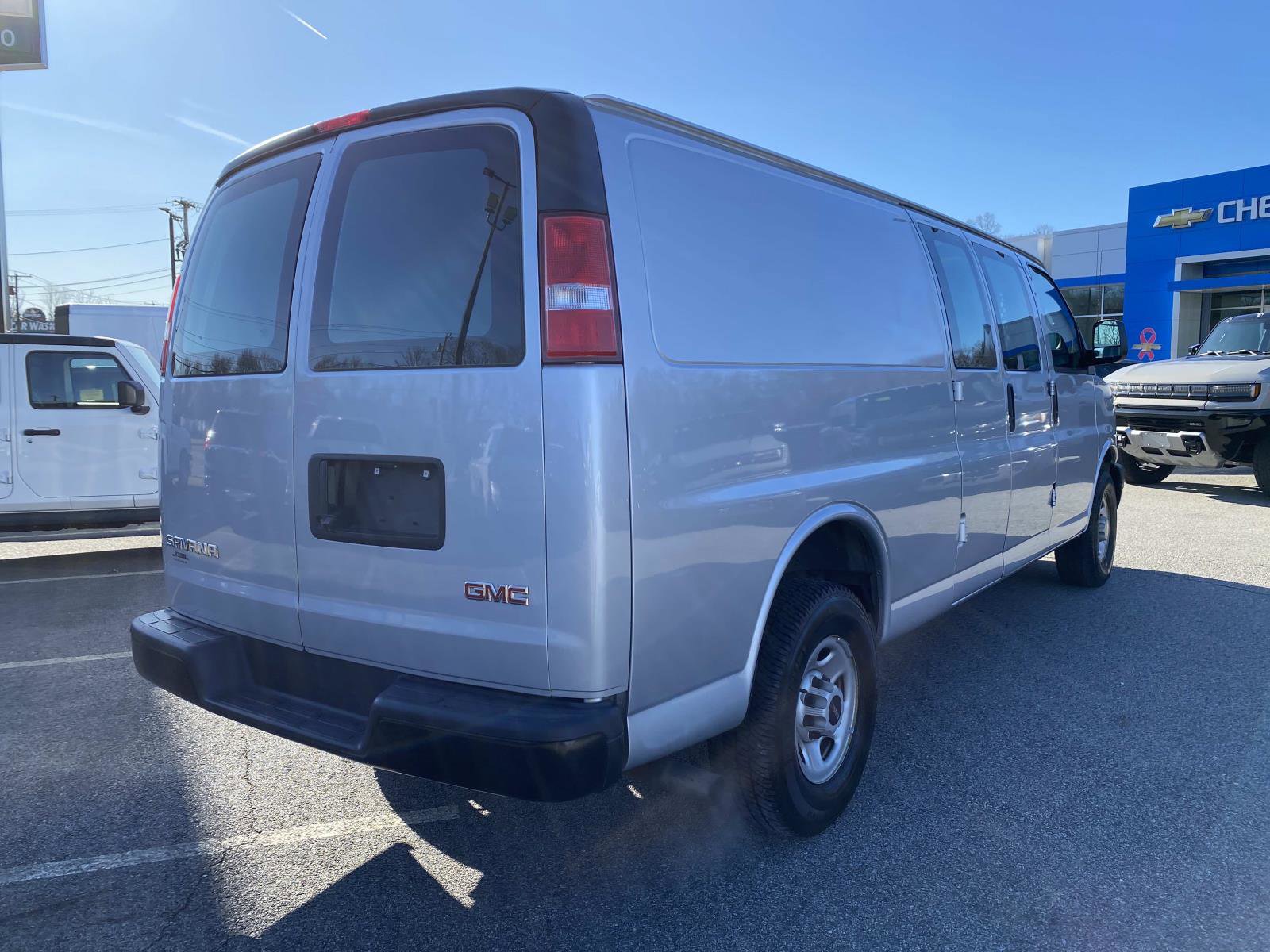 Used 2021 GMC Savana 2500 w/ Communications Package image 6