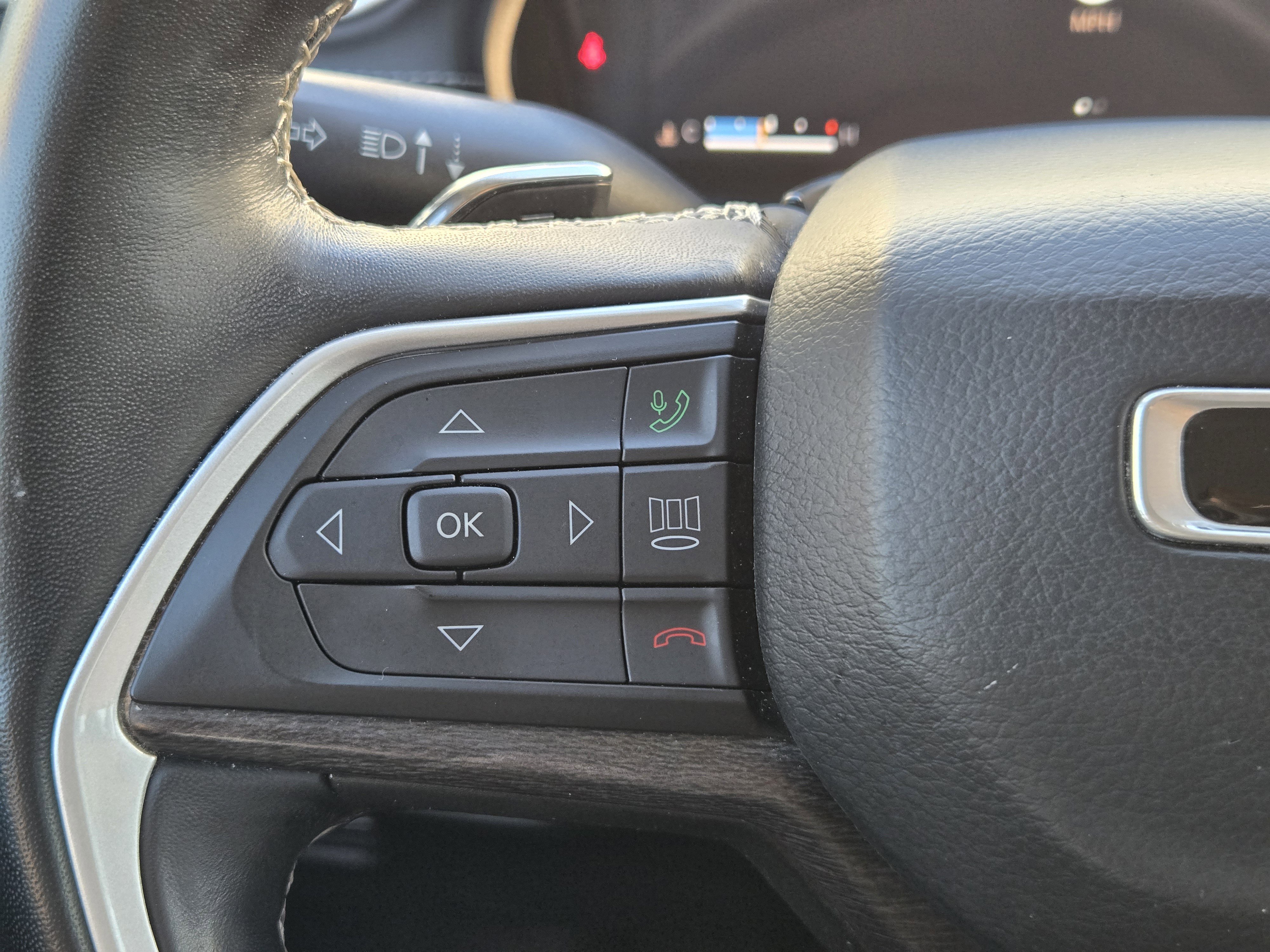 Used 2021 Jeep Grand Cherokee L Limited image 30