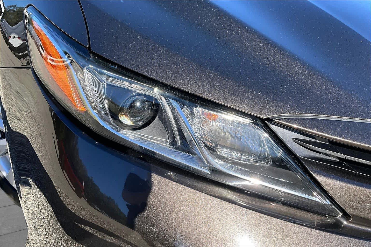 Used 2018 Toyota Camry LE FWD image 27