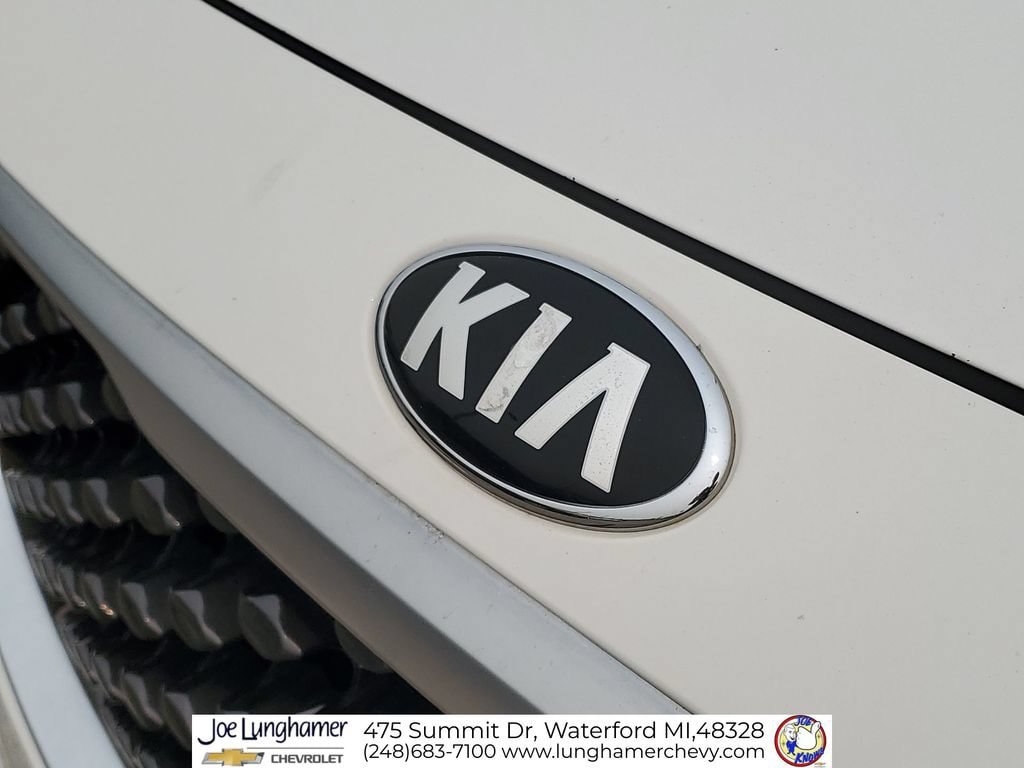 Used 2018 Kia Sedona L FWD image 28