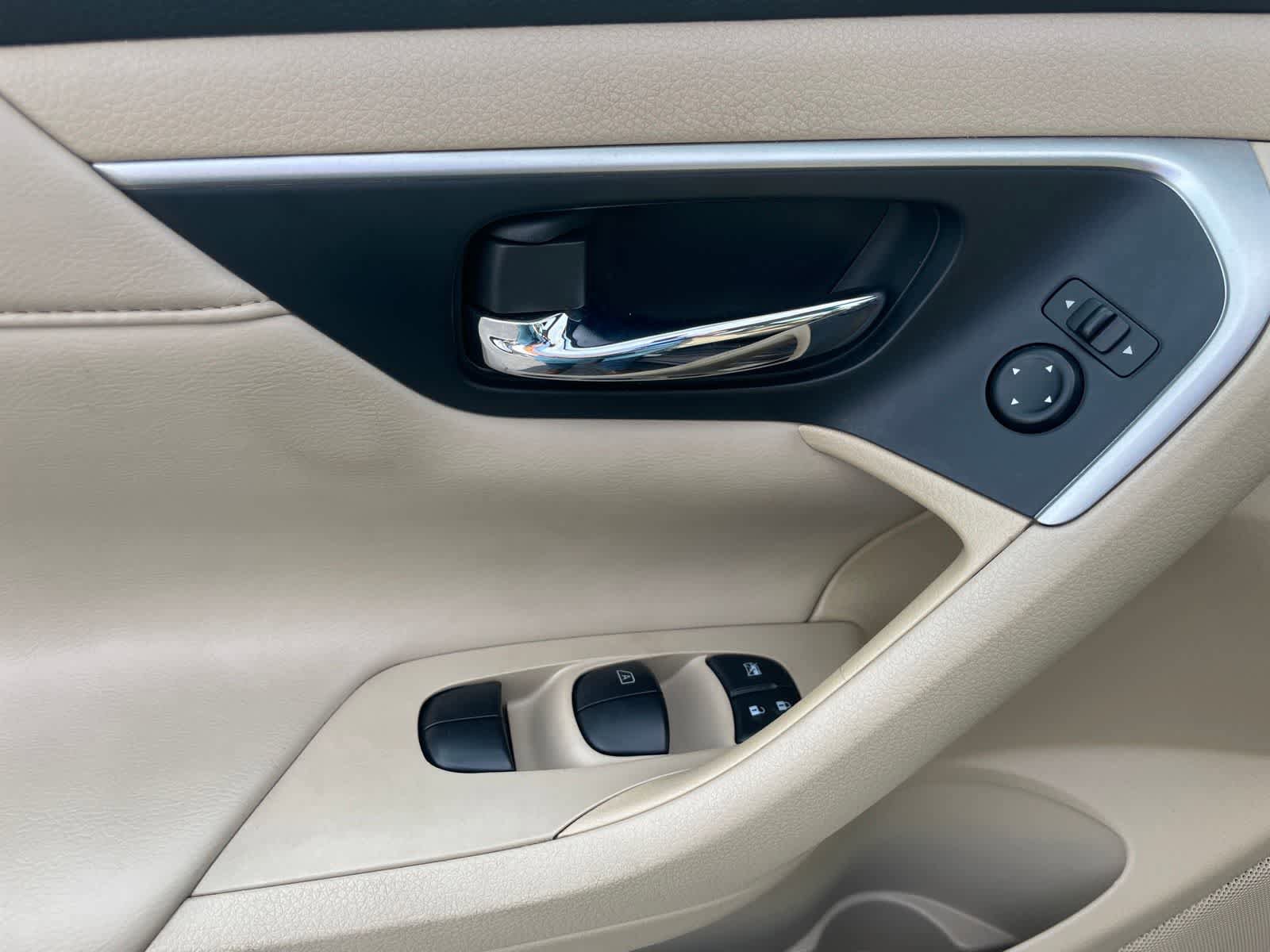 Used 2015 Nissan Altima 2.5 S w/ Sport Value Package FWD image 11