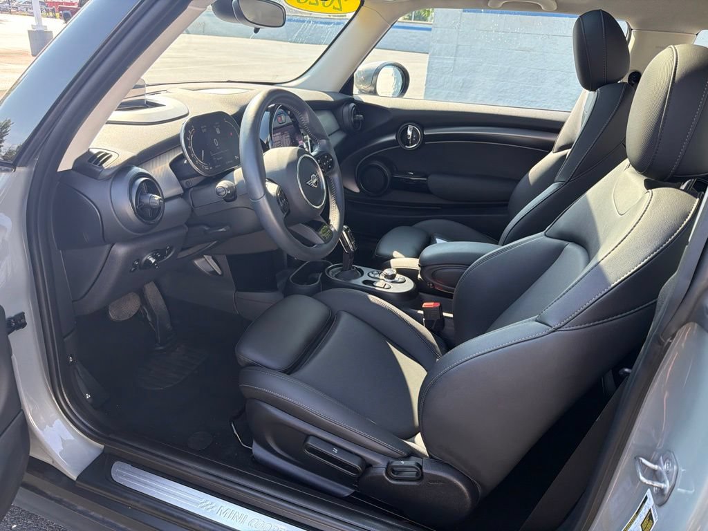 Used 2023 MINI Cooper S w/ Driver Assistance Package FWD image 18