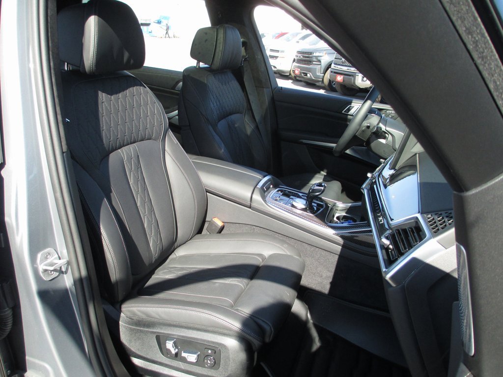 Used 2026 BMW ALPINA XB7 image 21