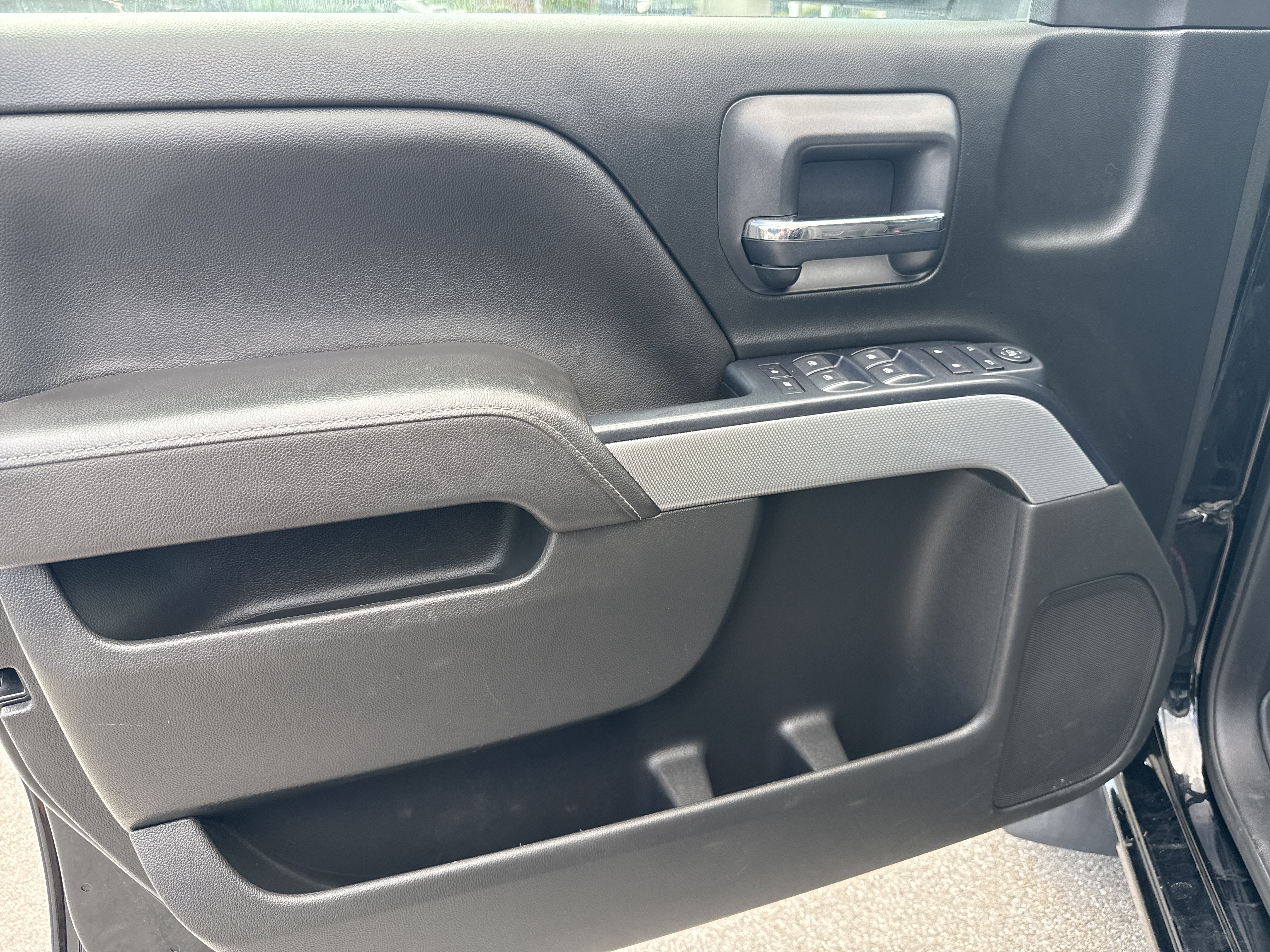 Used 2017 Chevrolet Silverado 1500 LT w/ All Star Edition AWD/4WD image 15