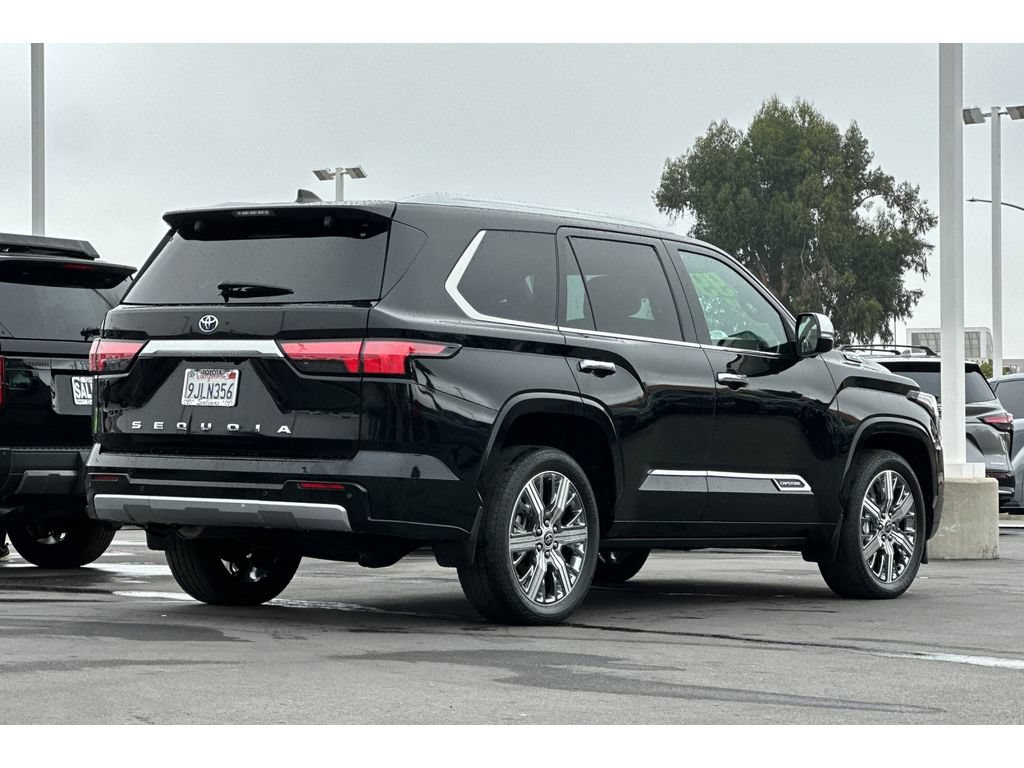 Used 2024 Toyota Sequoia Capstone AWD/4WD image 4