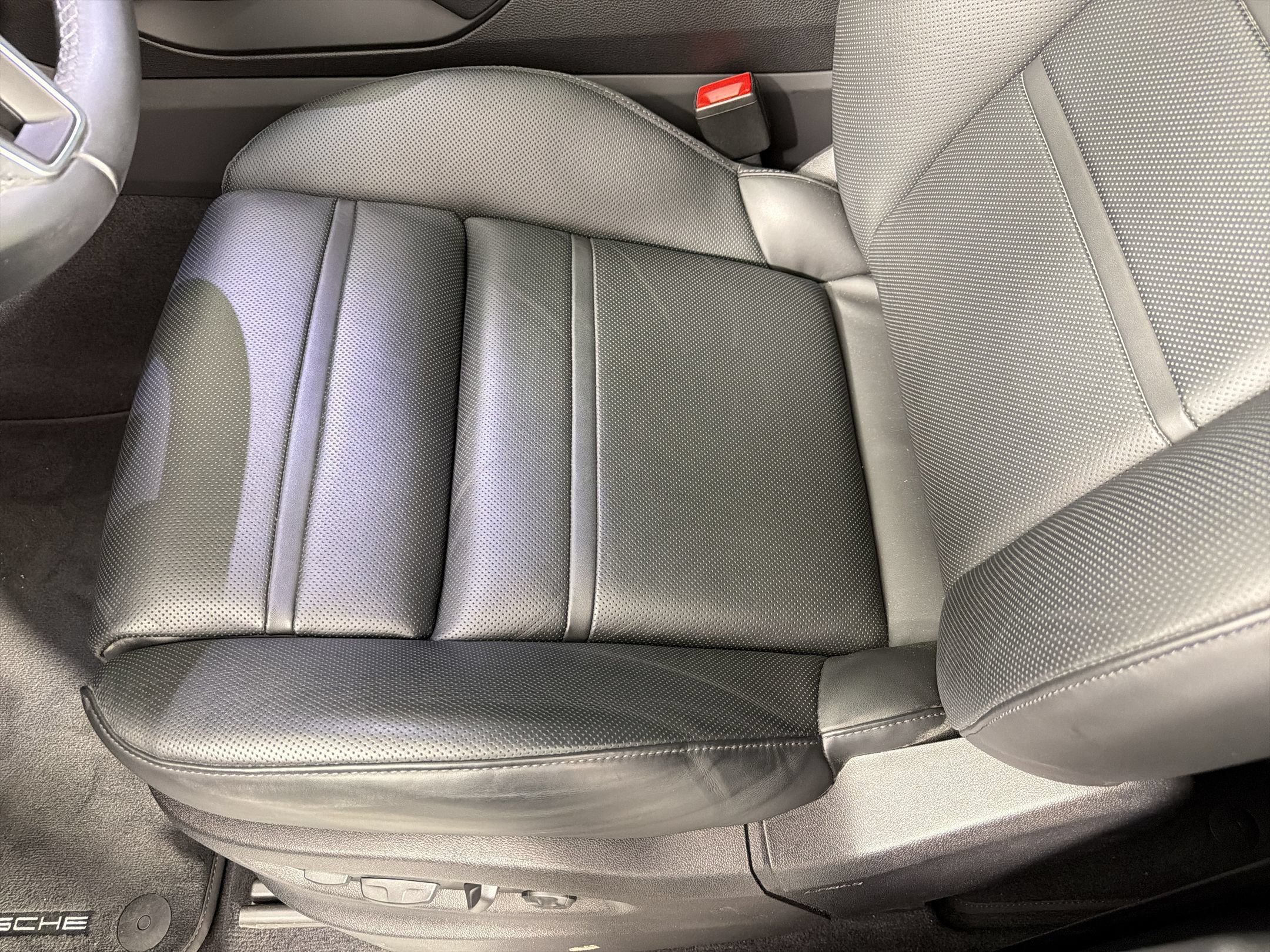 Certified 2023 Porsche Cayenne Coupe AWD/4WD image 14