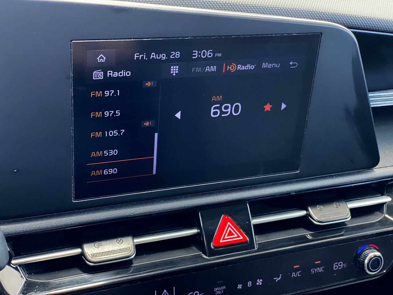 Certified 2025 Kia Niro LX FWD image 26