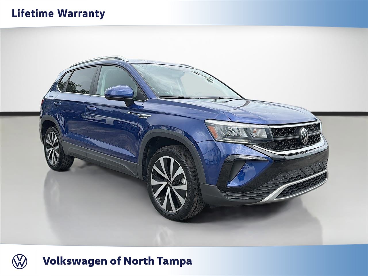 Used 2022 Volkswagen Taos SE FWD image 1