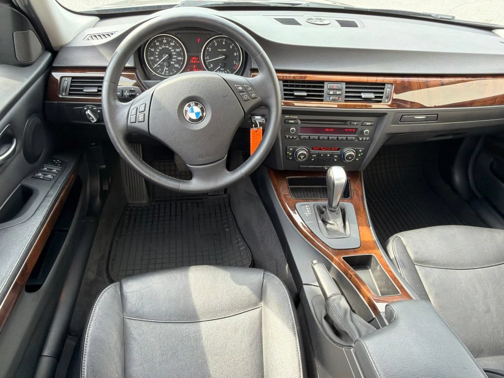 Used 2011 BMW 328i xDrive Sedan AWD/4WD image 14