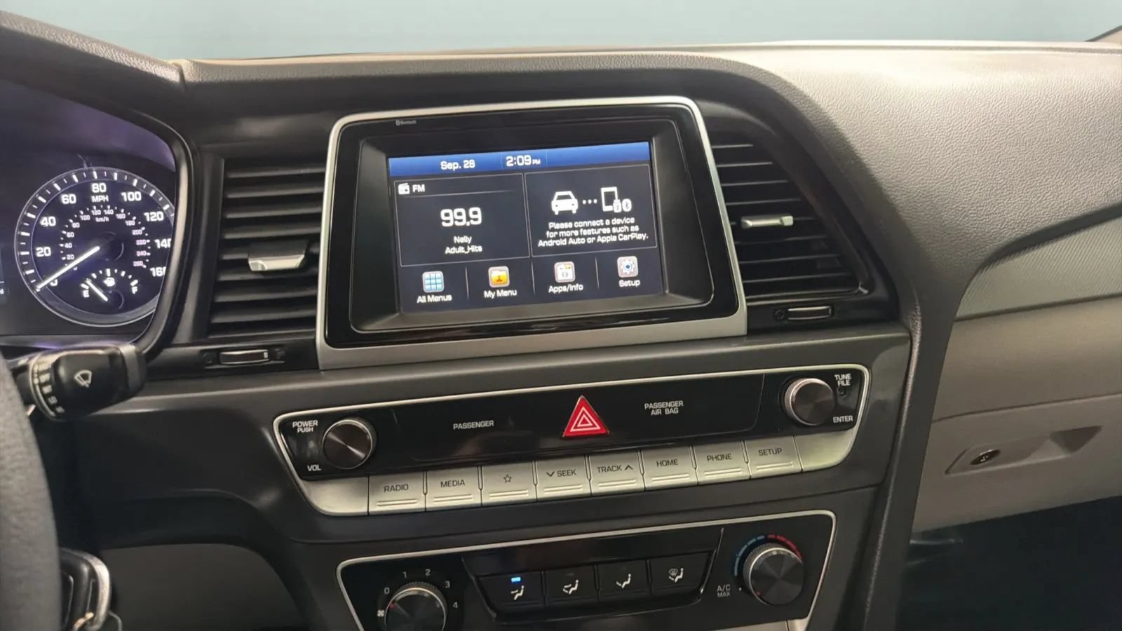 Used 2018 Hyundai Sonata SE w/ Cargo Package FWD image 13