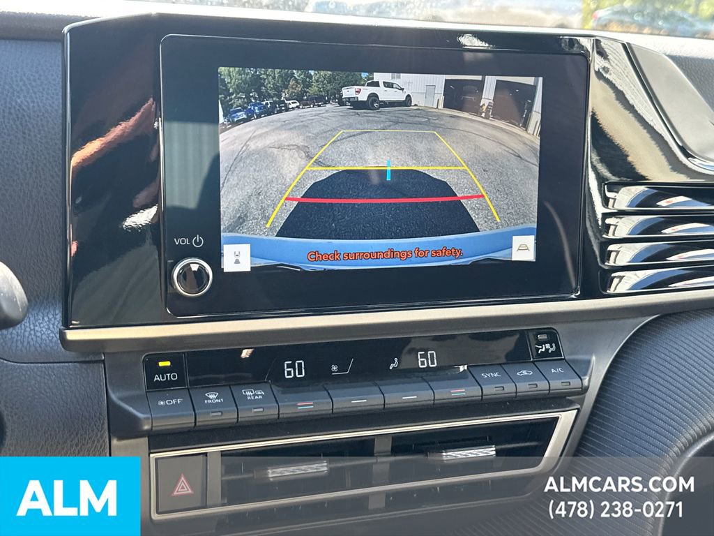 Used 2025 Toyota Camry SE image 32