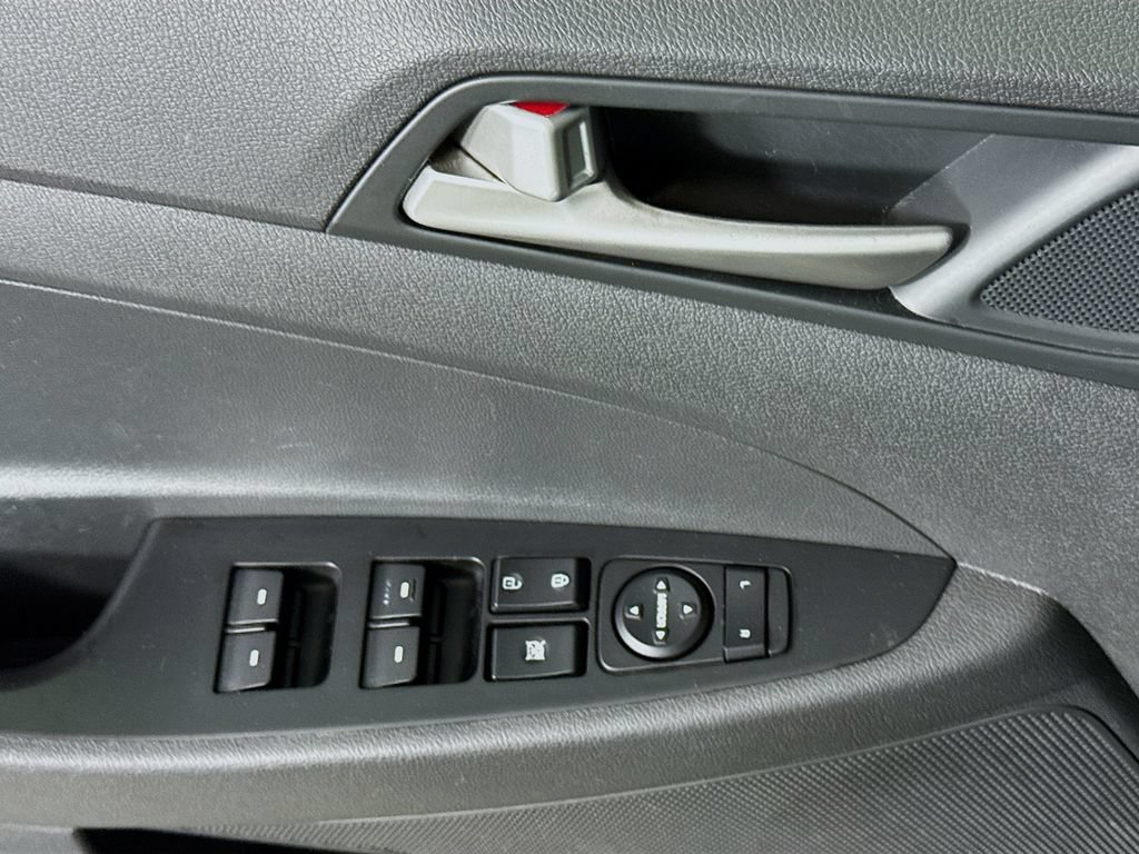 Used 2020 Hyundai Tucson SE FWD image 21