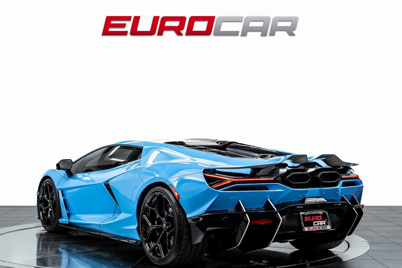 Used 2025 Lamborghini Revuelto AWD/4WD image 3