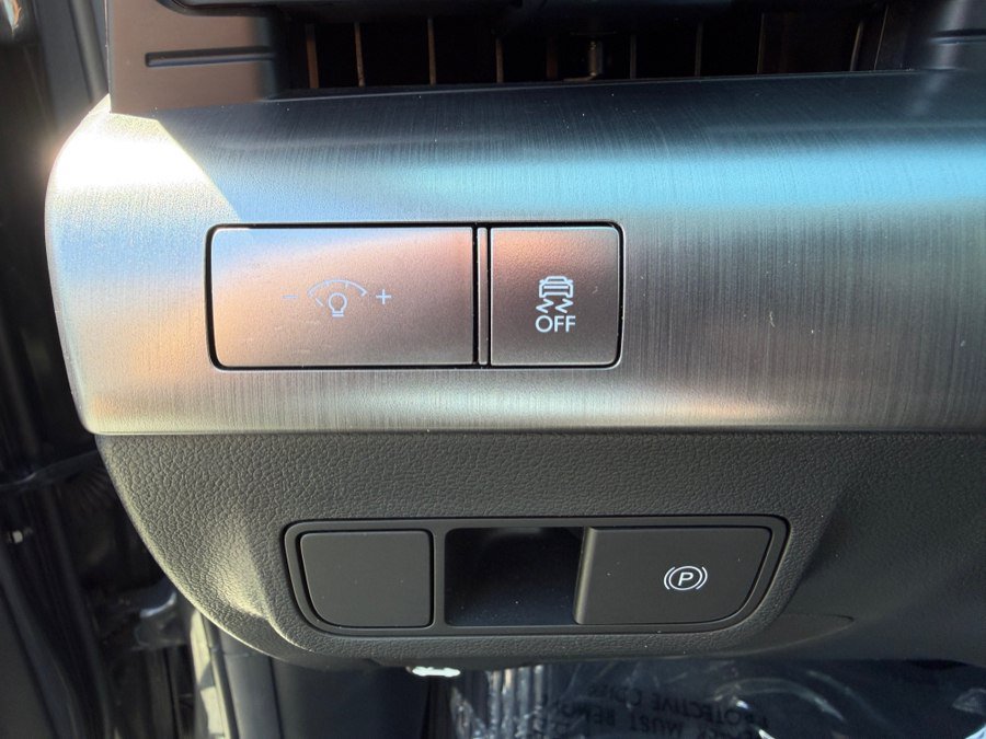 Used 2024 Hyundai Kona SEL FWD image 15