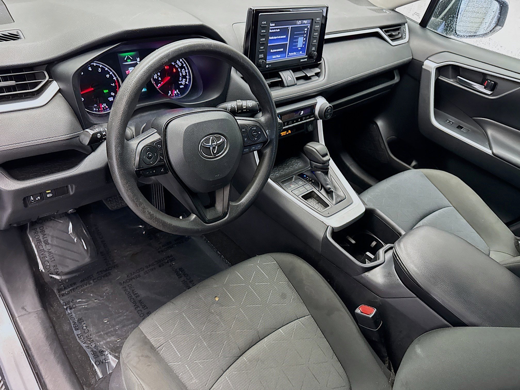 Used 2022 Toyota RAV4 XLE image 7
