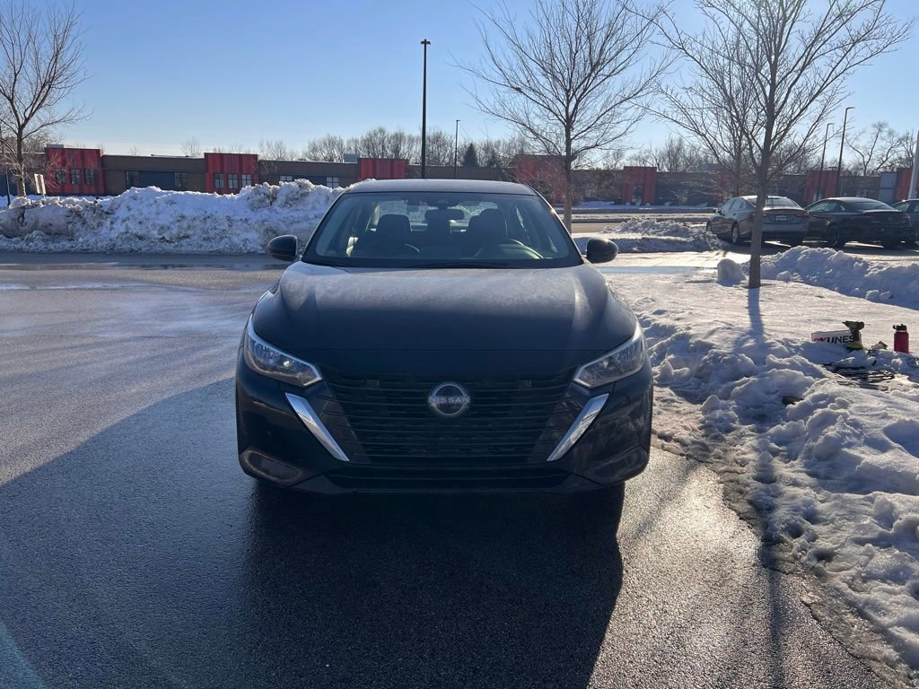 Used 2024 Nissan Sentra SV image 2