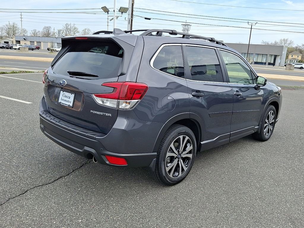 Used 2023 Subaru Forester Limited AWD/4WD image 9