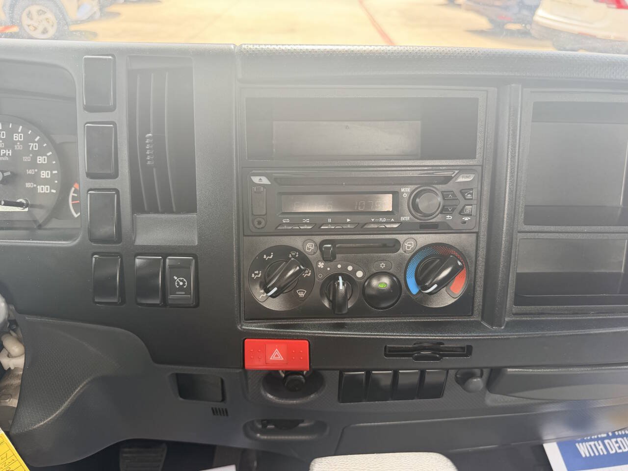 Used 2024 Isuzu NPR RWD image 17