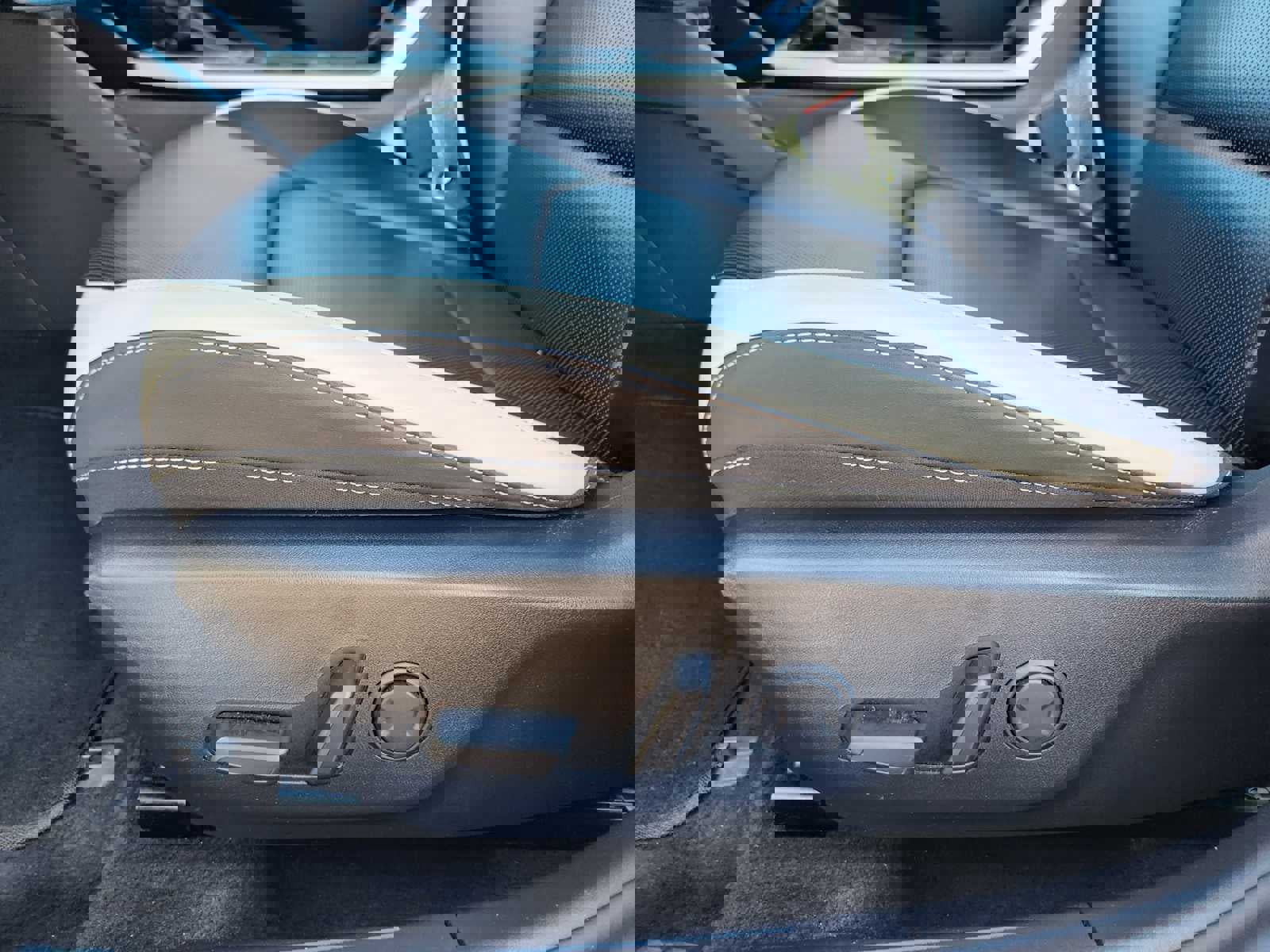 Used 2025 Kia K4 GT-Line Turbo image 8