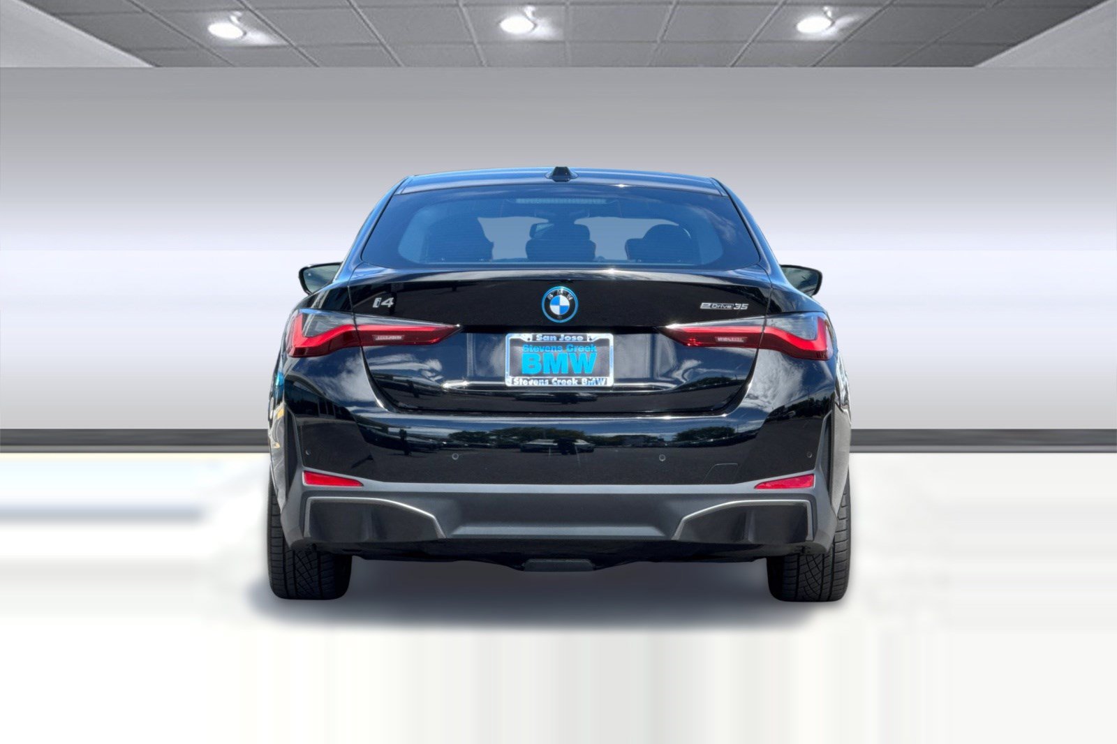 Used 2023 BMW i4 eDrive35 w/ Premium Package RWD image 9