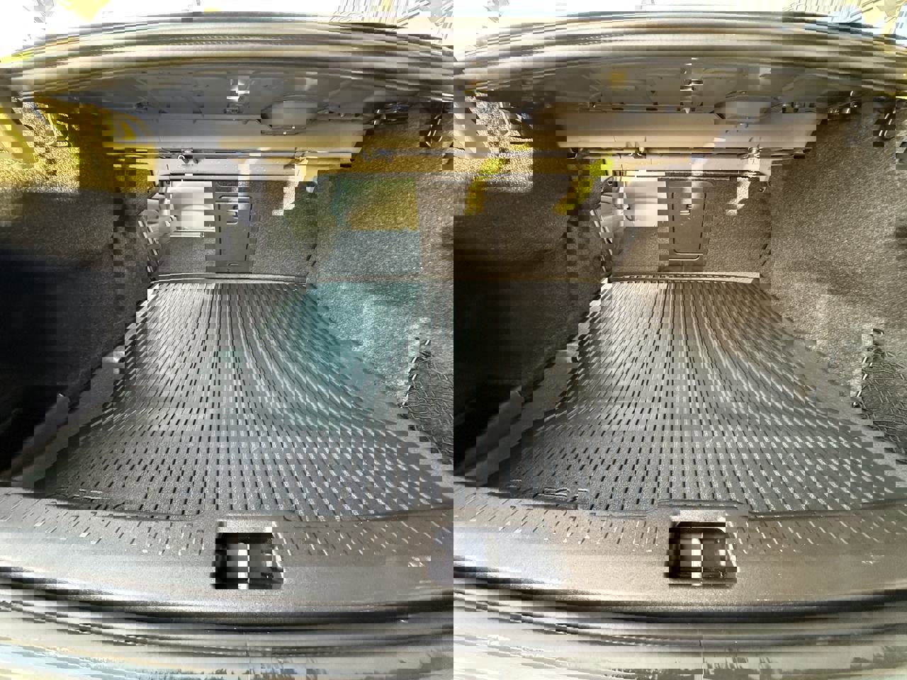 Used 2023 Volvo S60 B5 Ultimate w/ Climate Package image 46