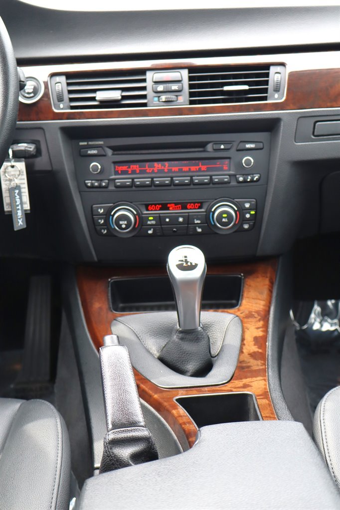 Used 2011 BMW 328i Sedan RWD image 13