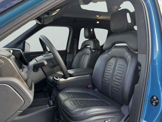 Used 2022 Rivian R1T Adventure AWD/4WD image 23