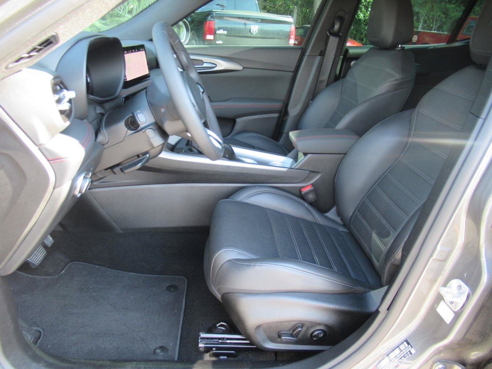Used 2024 Dodge Hornet GT AWD/4WD image 19