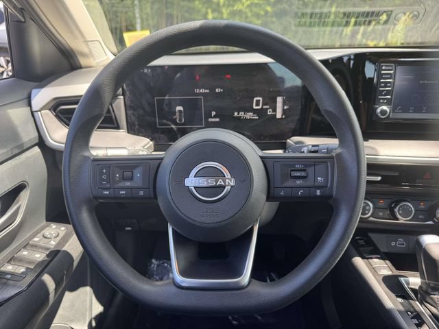 Used 2025 Nissan Kicks S AWD/4WD image 14