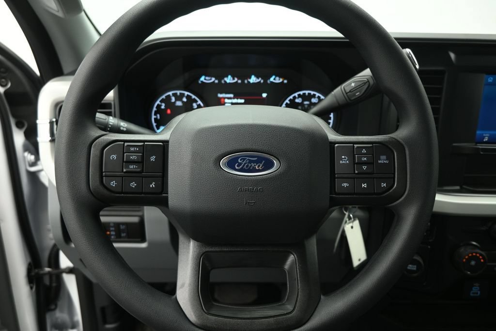 New 2026 Ford F250 XL w/ 360-Degree Camera Package RWD image 10