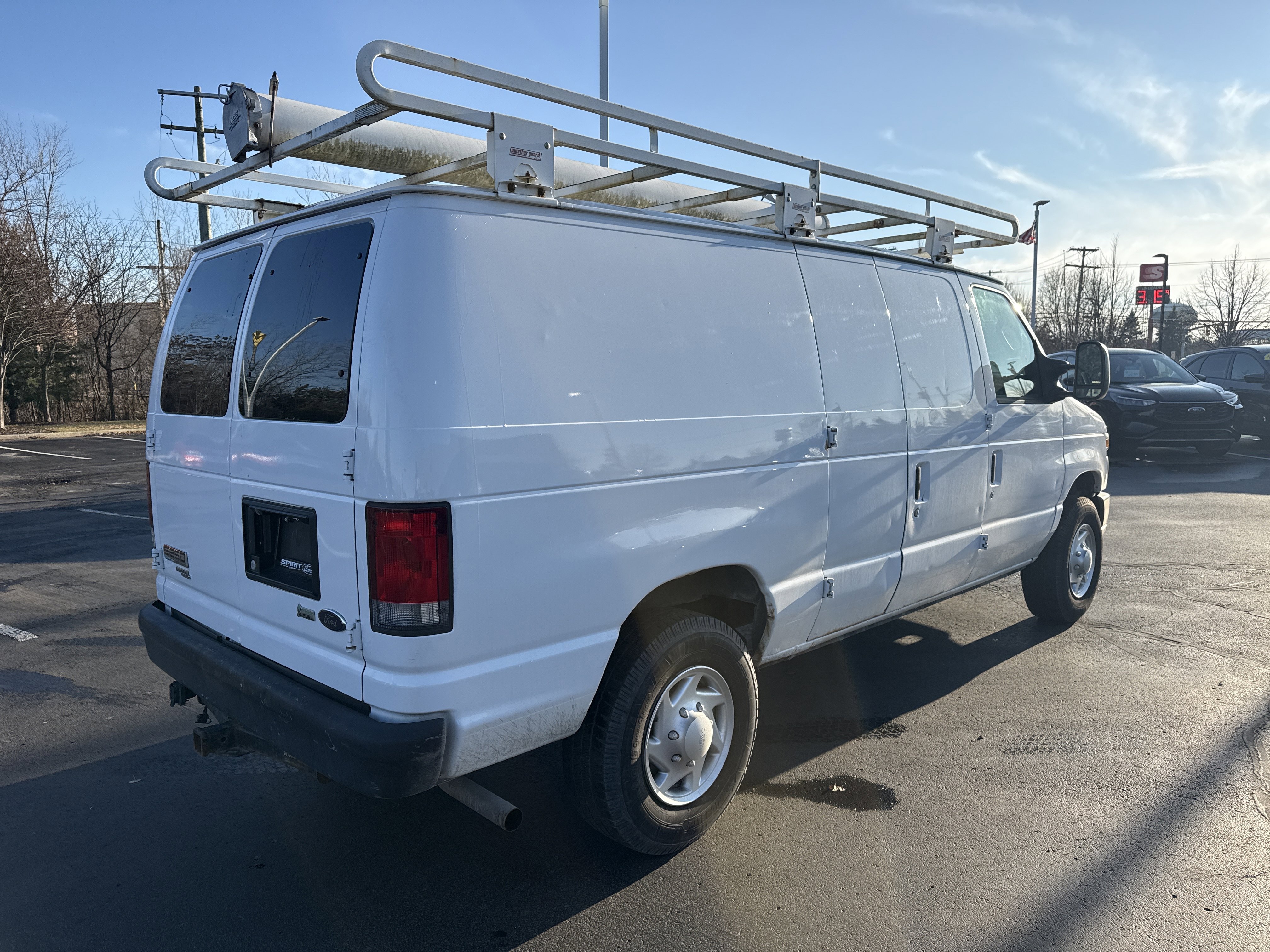 Used 2014 Ford E-250 and Econoline 250 image 8