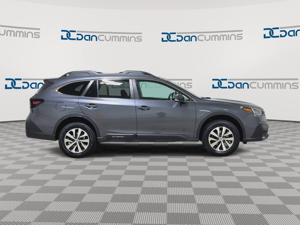 Used 2022 Subaru Outback Premium image 9