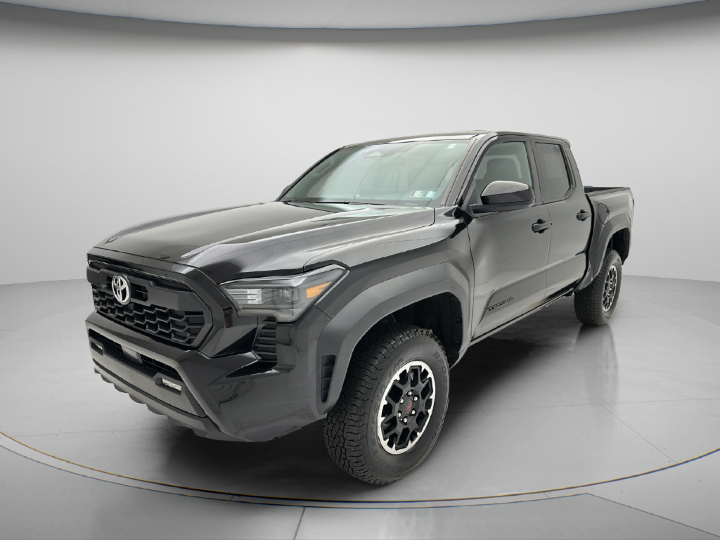 Used 2025 Toyota Tacoma TRD Off-Road AWD/4WD image 3