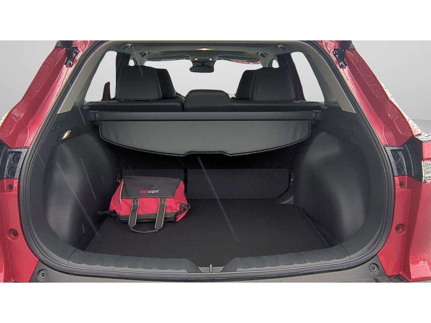 Used 2023 Toyota Corolla Cross XLE w/ Convenience Package FWD image 12