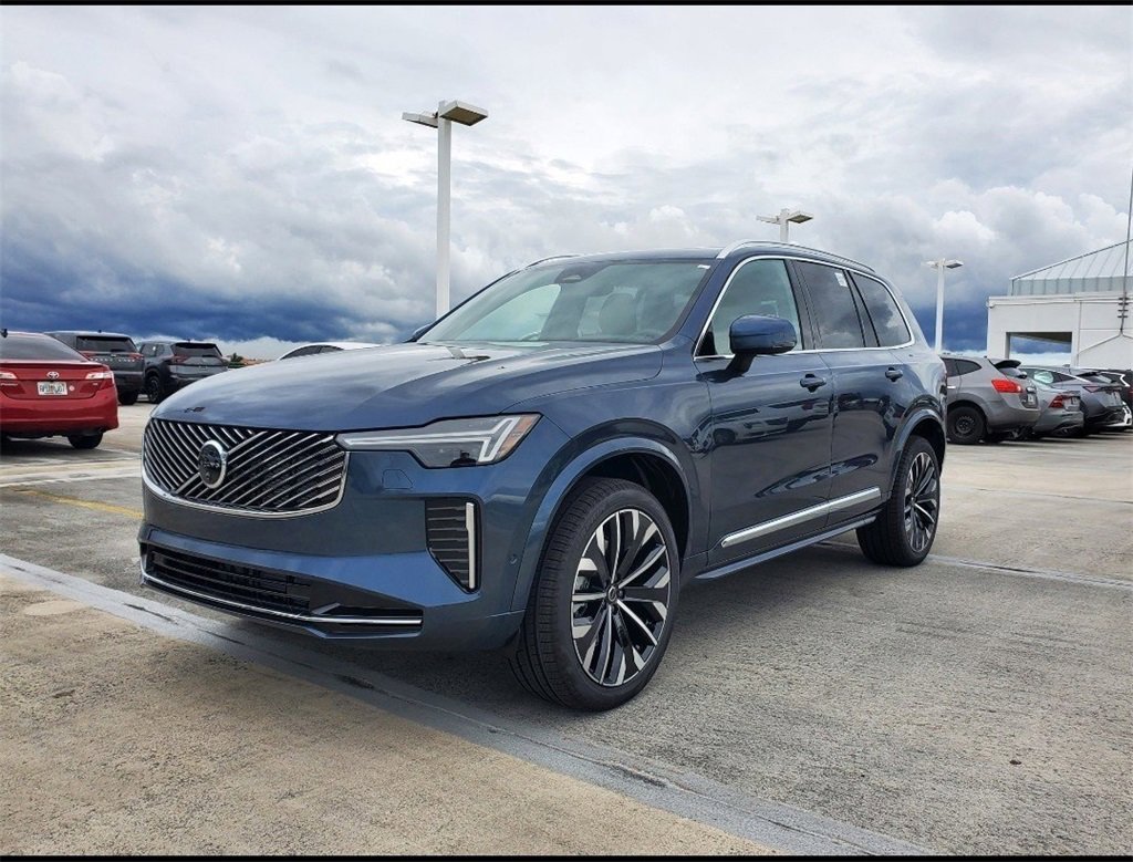 New 2026 Volvo XC90 B6 Ultra image 2