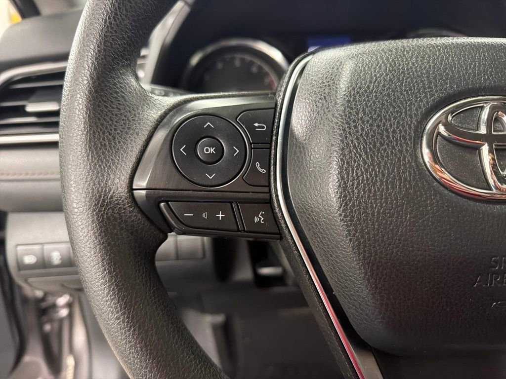 Used 2019 Toyota Camry L image 19