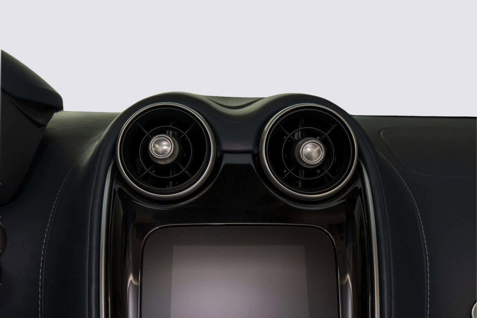 Used 2023 McLaren GT RWD image 29