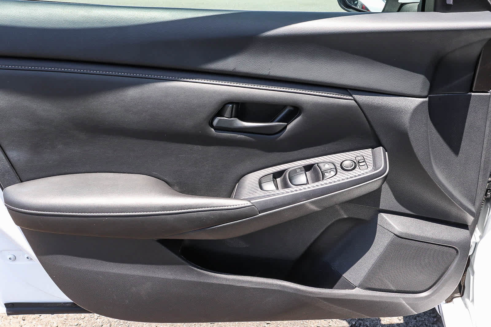 Used 2024 Nissan Sentra S FWD image 30