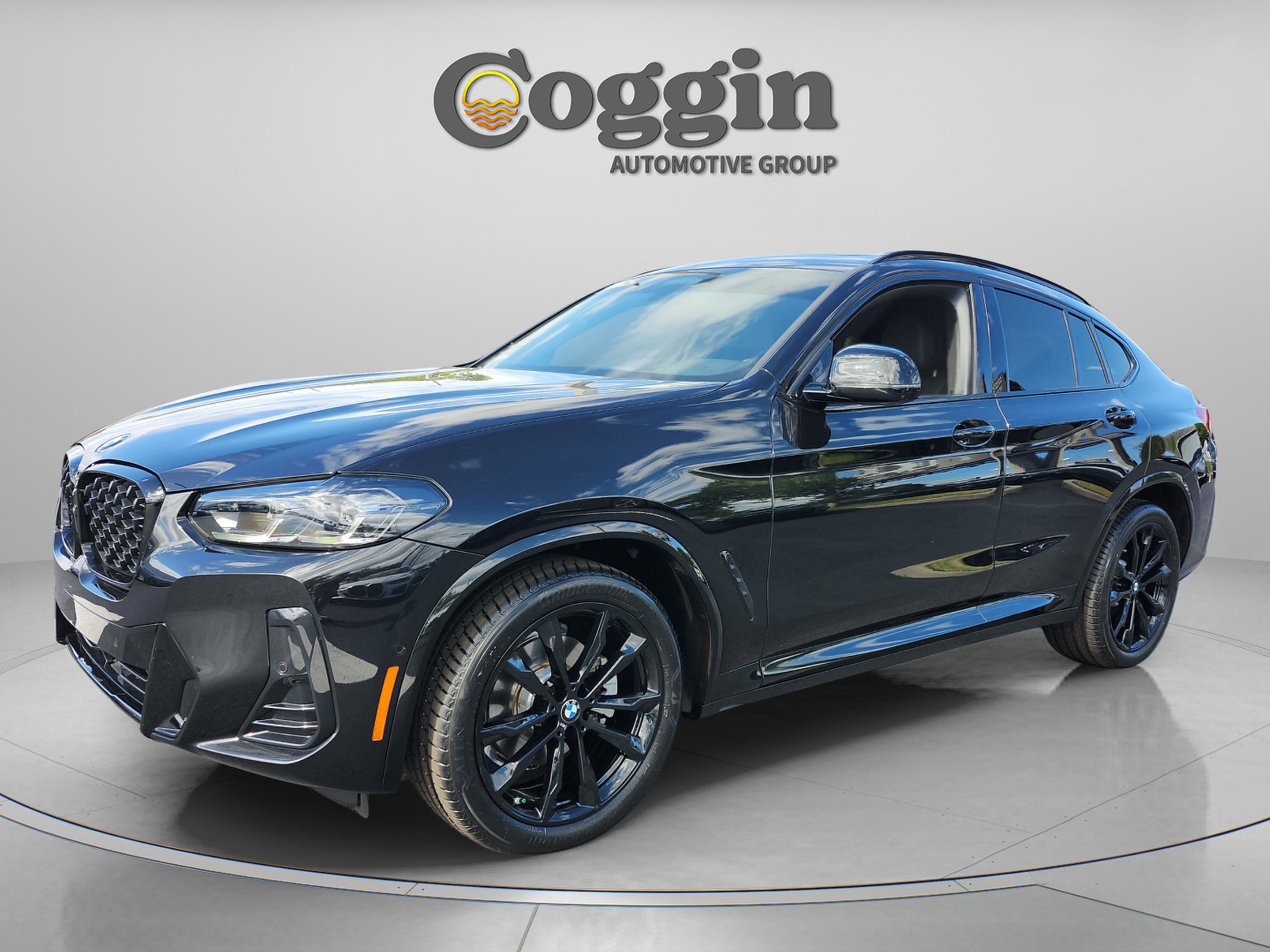 Certified 2025 BMW X4 xDrive30i w/ Premium Package image 2