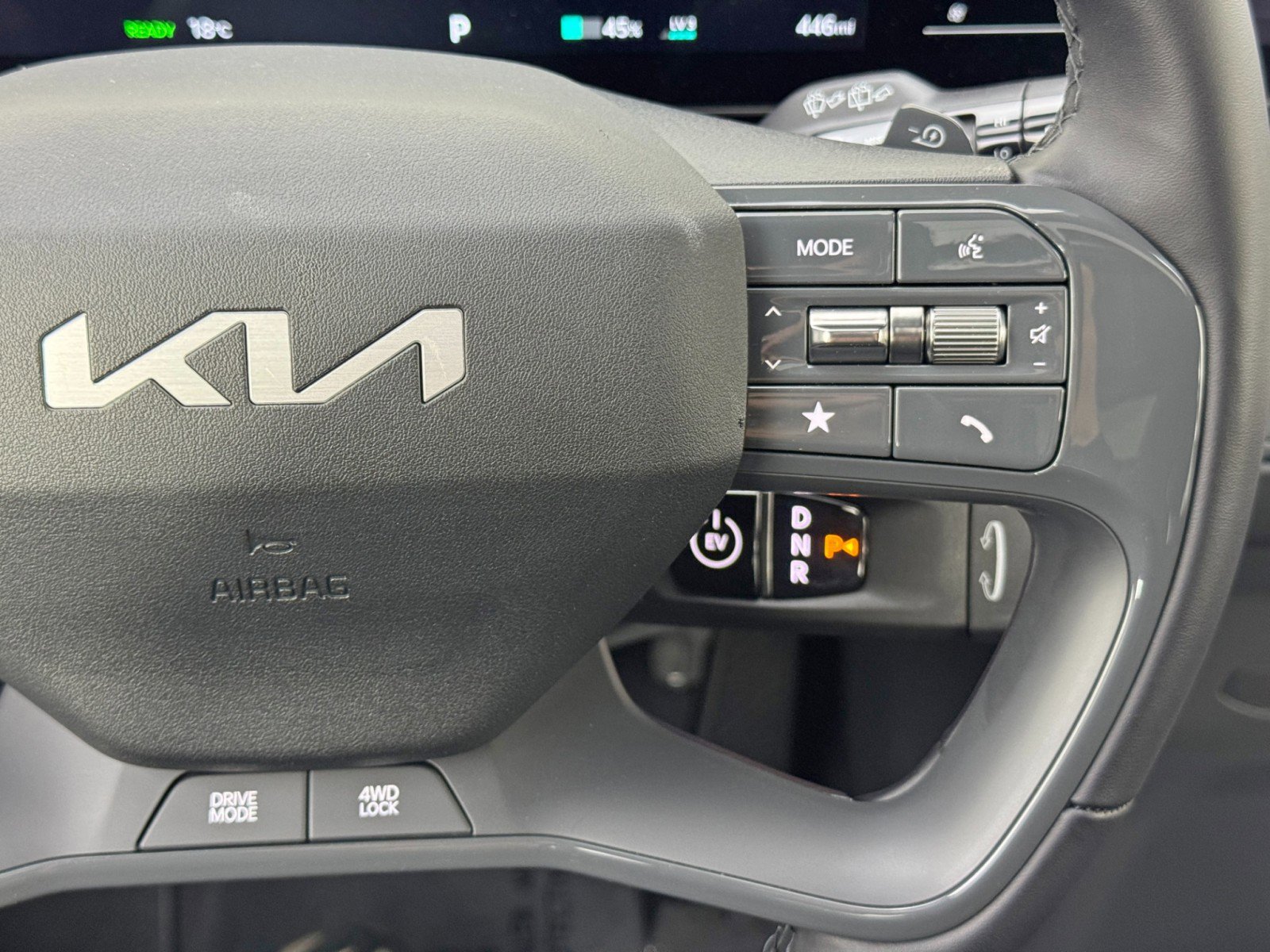 Used 2025 Kia EV9 Wind image 22