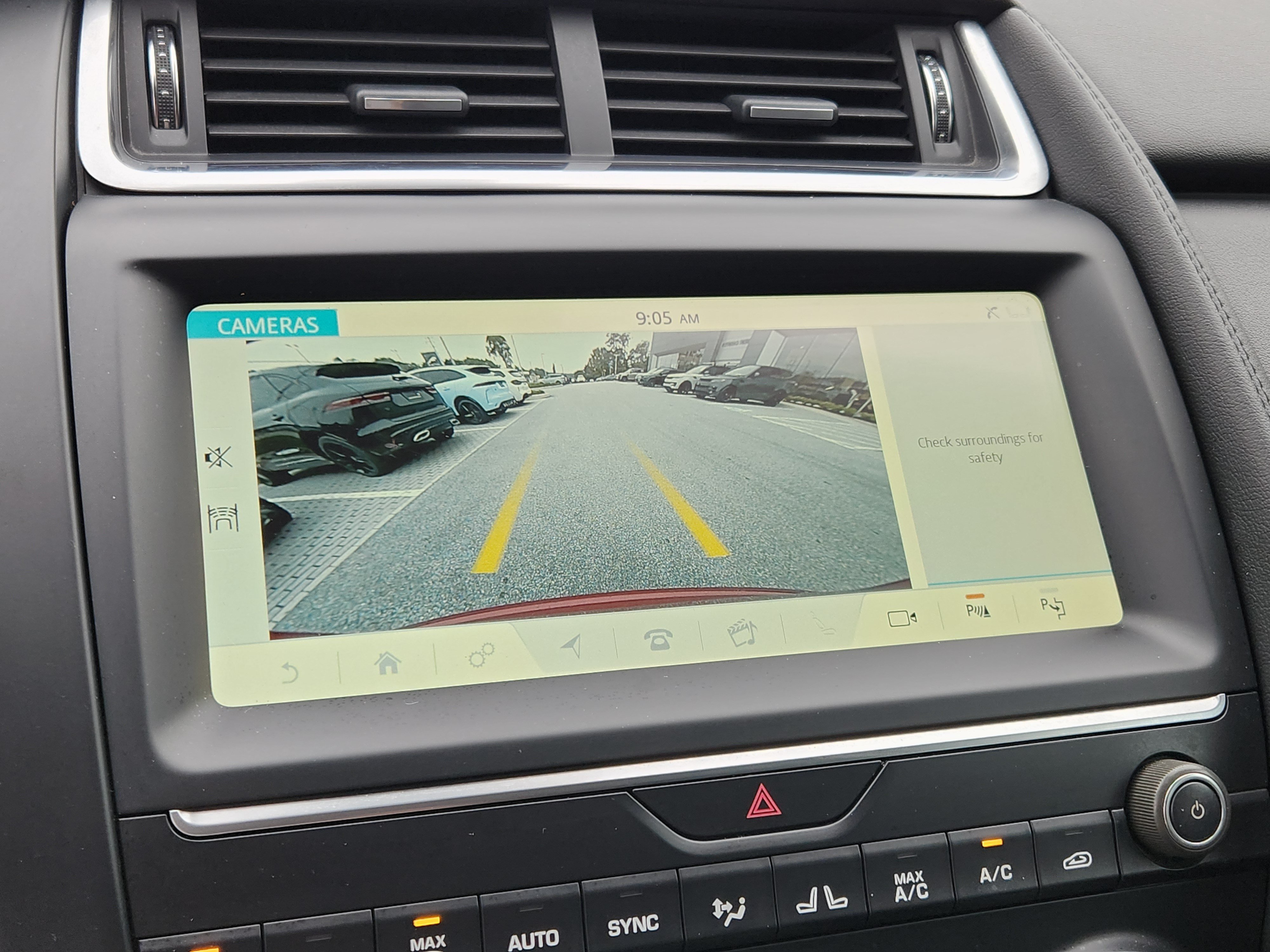 Used 2020 Jaguar E-PACE SE AWD/4WD image 24