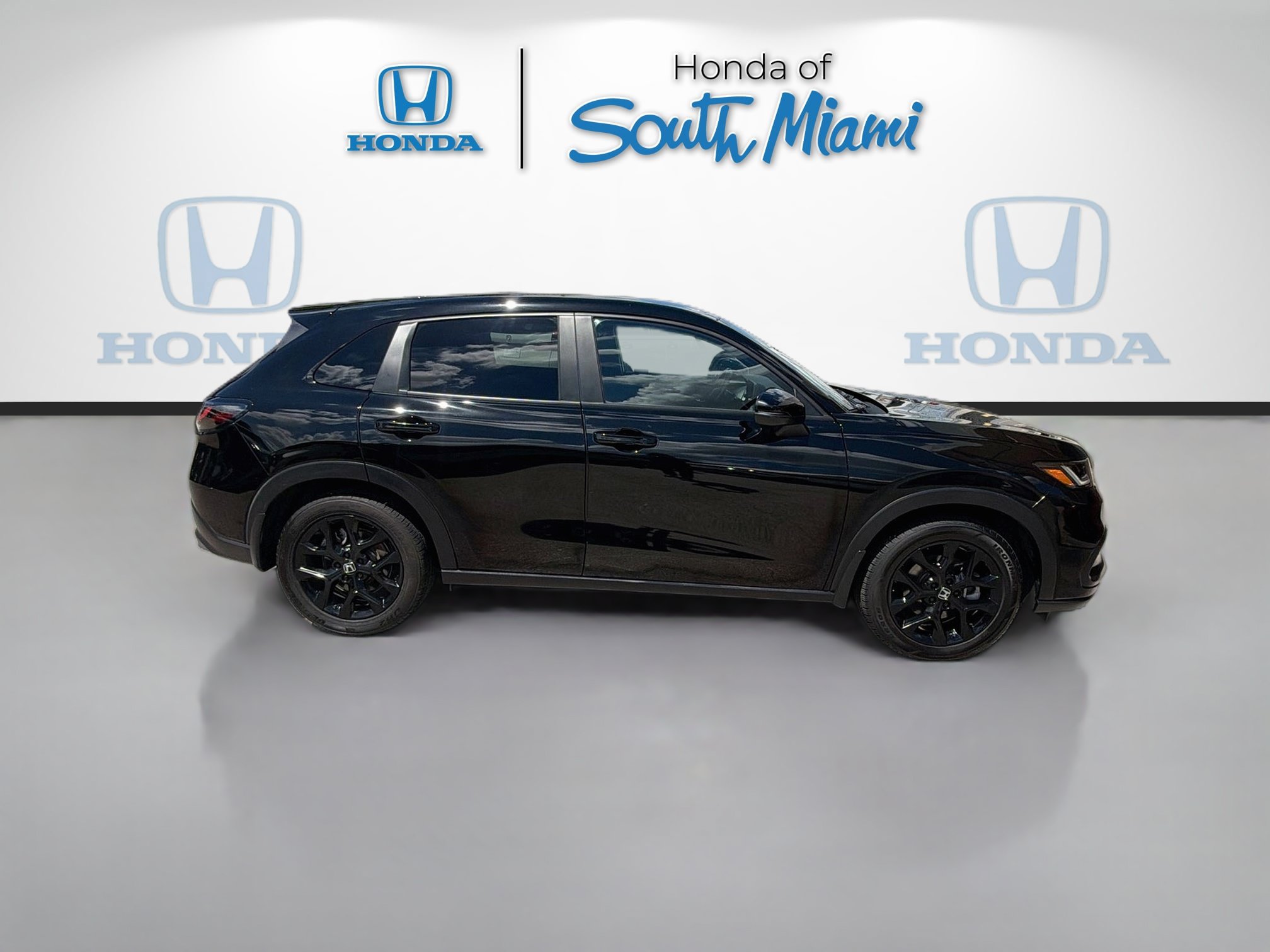Used 2024 Honda HR-V Sport image 8