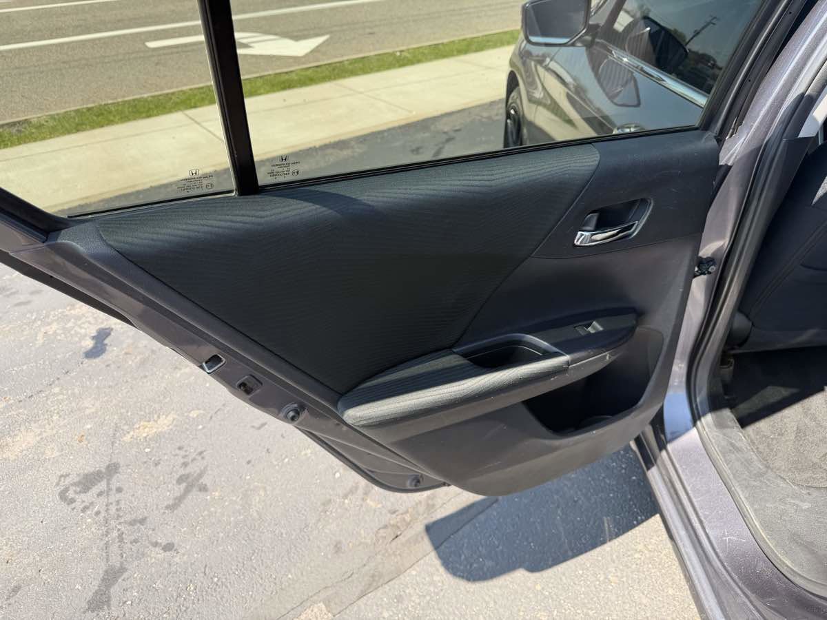 Used 2015 Honda Accord LX image 15