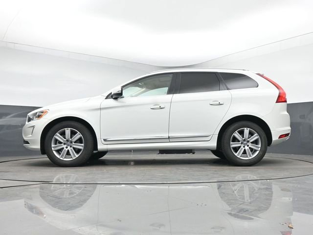 Used 2016 Volvo XC60 T6 w/ Proximity Package image 32