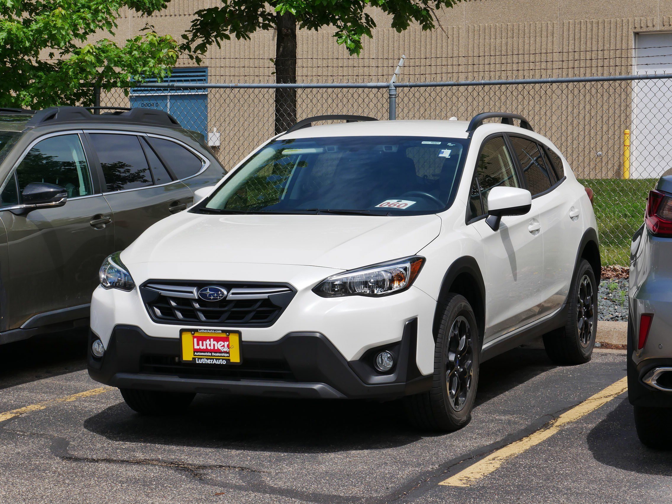 Used 2023 Subaru Crosstrek 2.0i Premium AWD/4WD image 3
