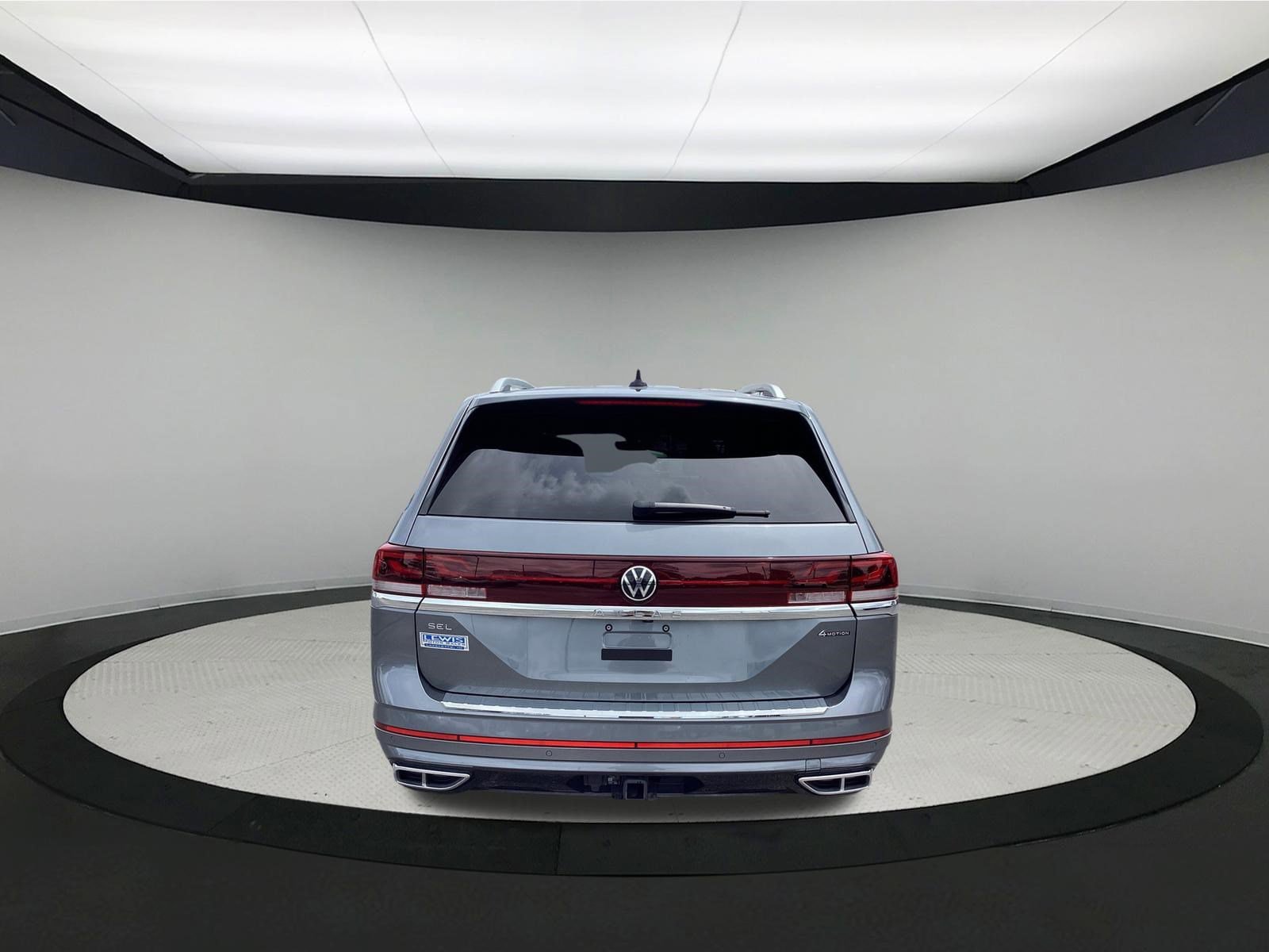 Used 2024 Volkswagen Atlas SEL Premium R-Line AWD/4WD image 7