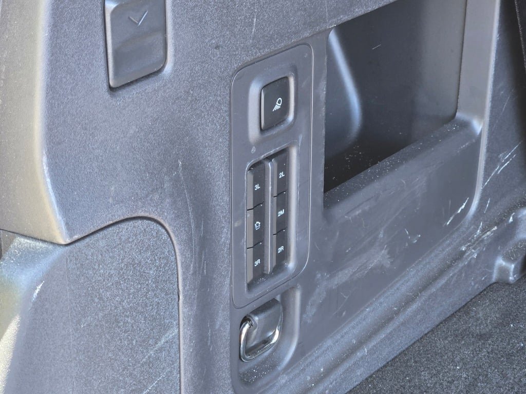Used 2025 Ford Expedition Active AWD/4WD image 17